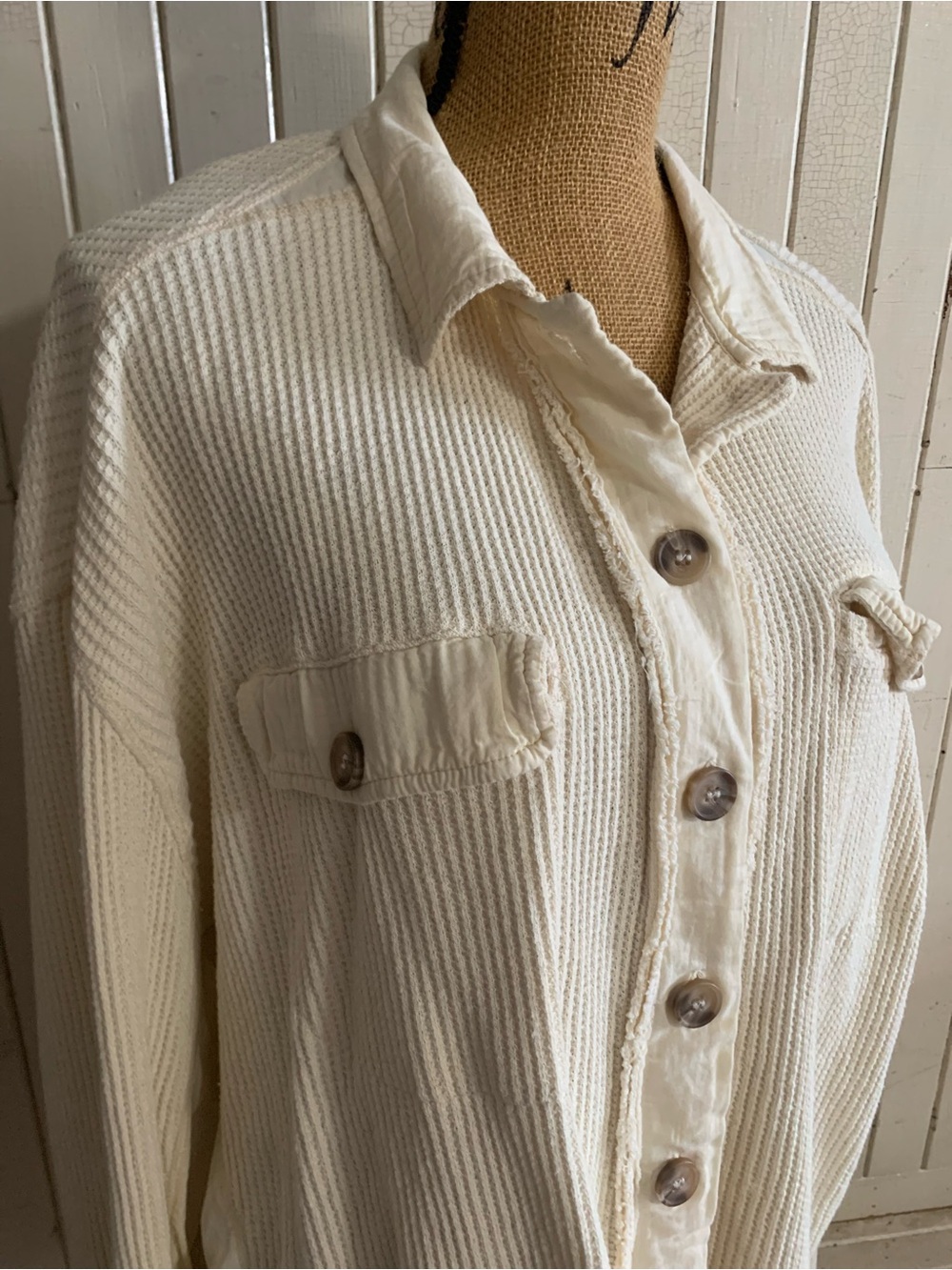 Cream Button-Front Women's waffle jacket Sweater Size M/L new with tags